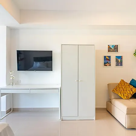 Apartment Lujoso - 2 Mins Aeropuerto